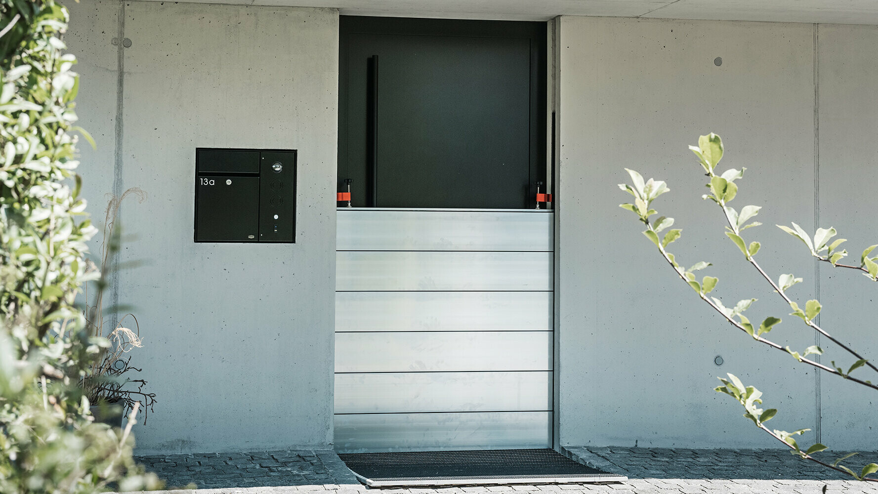 Beskyttelse mod oversvømmelse fra PREFA som beskyttelse mod et forbipasserende vandløb