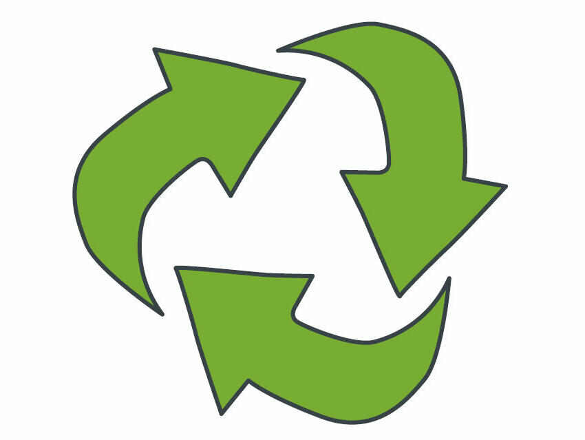 Genanvendelsessymbol bestående af tre pile, der griber ind i hinanden – symboliserer andelen af genanvendelse af PREFA-aluminium