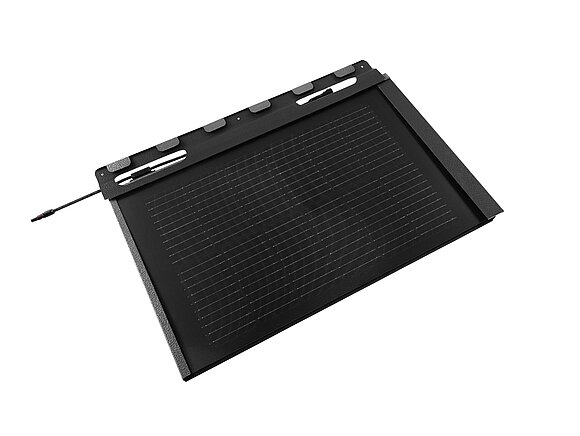 Billedet viser den lille PREFA-solcelletagplade i sort.