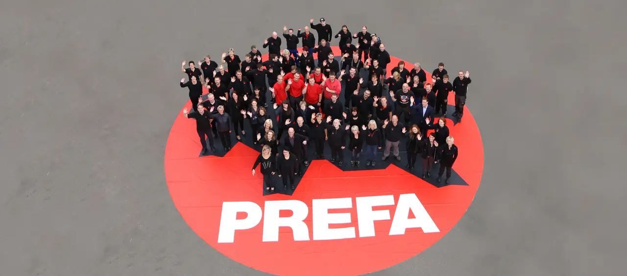 Optagelse af vinkende PREFA kontaktpersoner.