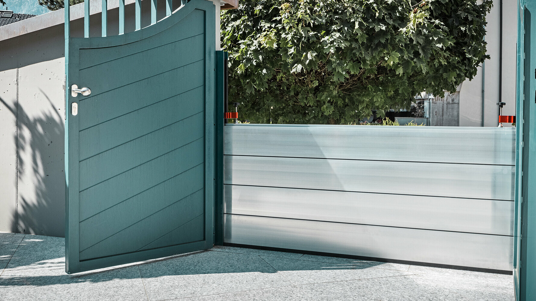 Oversvømmelsesbeskyttelse fra PREFA beskytter parcelhuse mod oversvømmelse