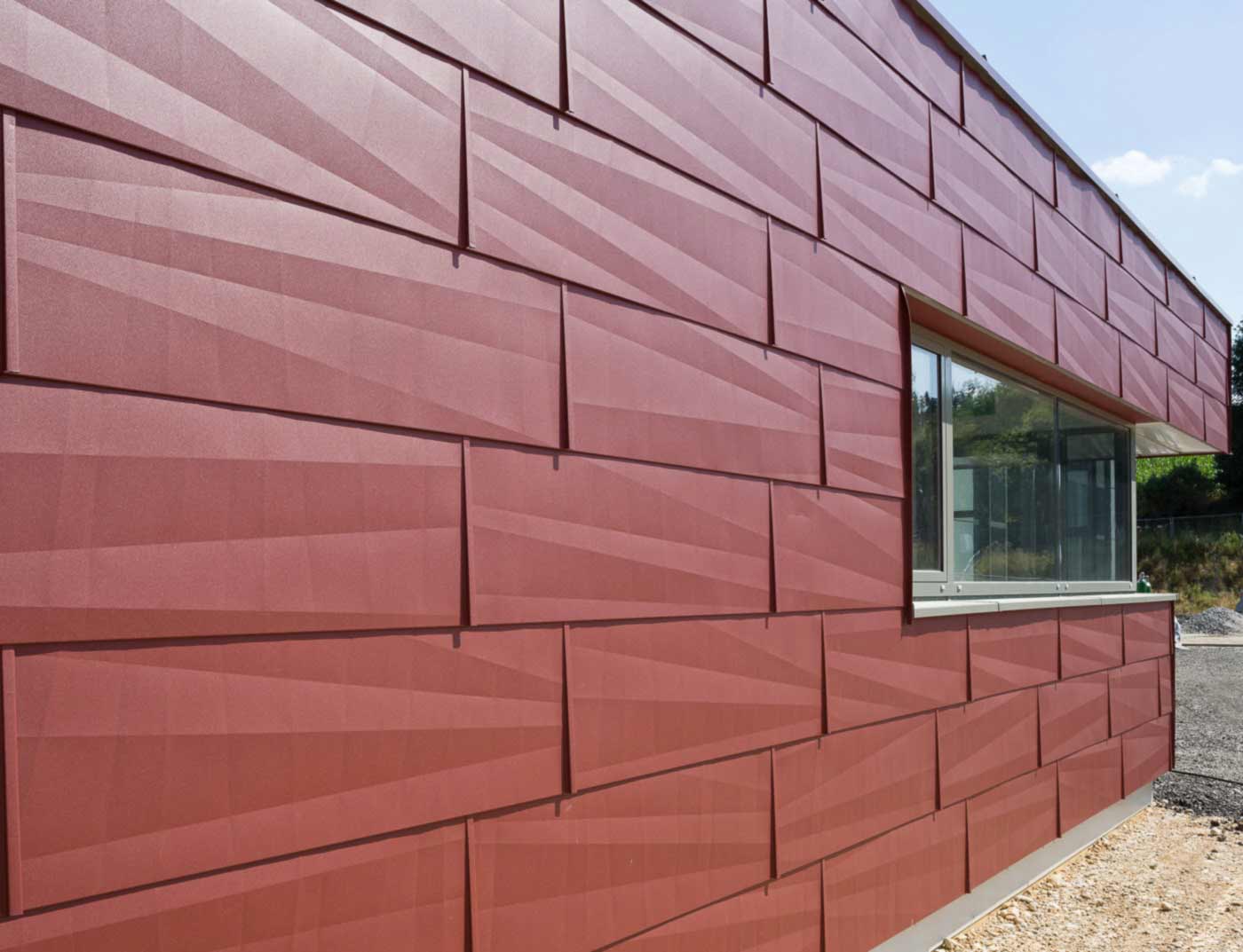 Referenceobjekter PREFA Facadesystemer Facadepanel FX.12 05 P.10 oxidrød